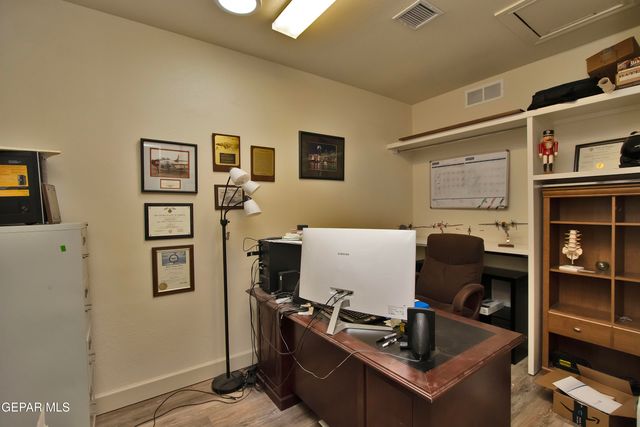 1119 Calle Parque Drive, El Paso, TX 79912