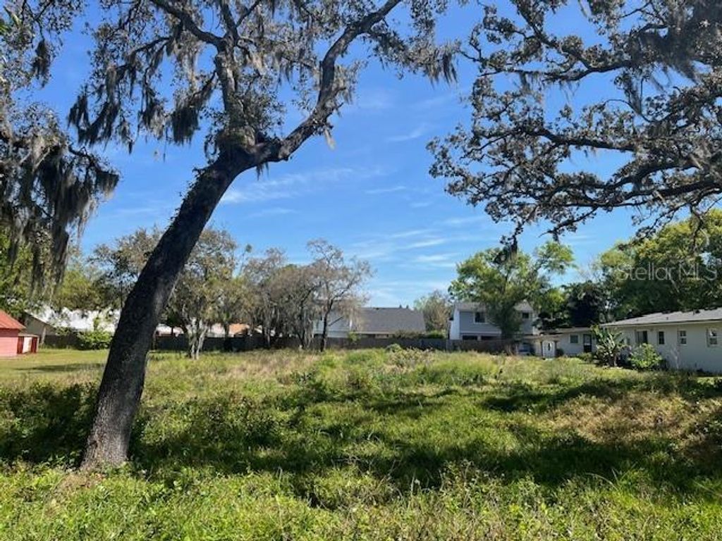 LAKE HOWELL ROAD, Maitland, FL 32751