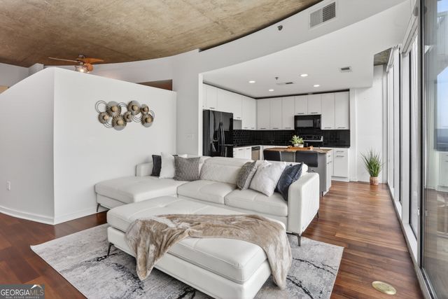 3324 Peachtree Road NE 1312, Atlanta, GA 30326