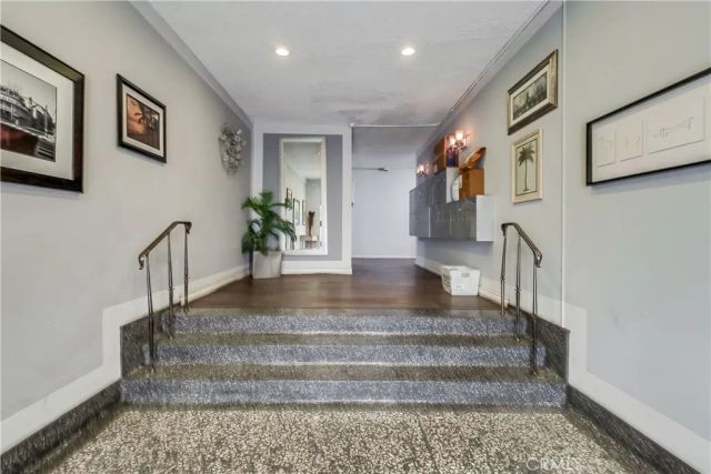 425 S Kenmore Avenue 306, Los Angeles, CA 90020