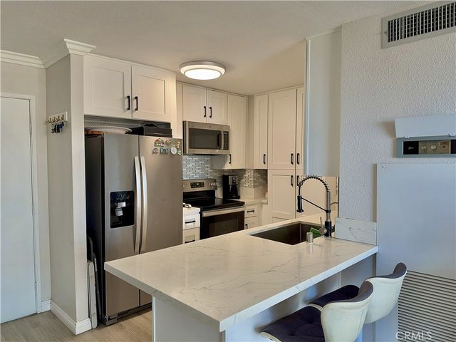 1750 E Ocean 404, Long Beach, CA 90802