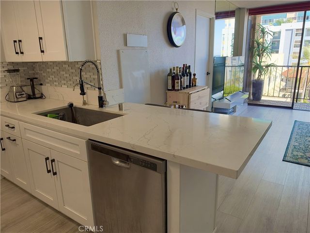 1750 E Ocean 404, Long Beach, CA 90802