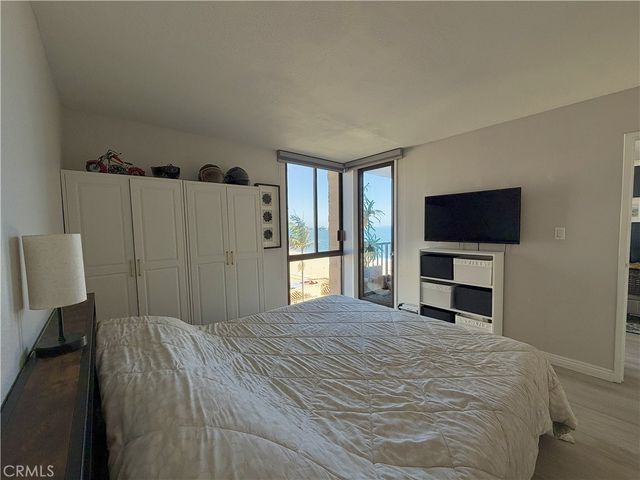 1750 E Ocean 404, Long Beach, CA 90802