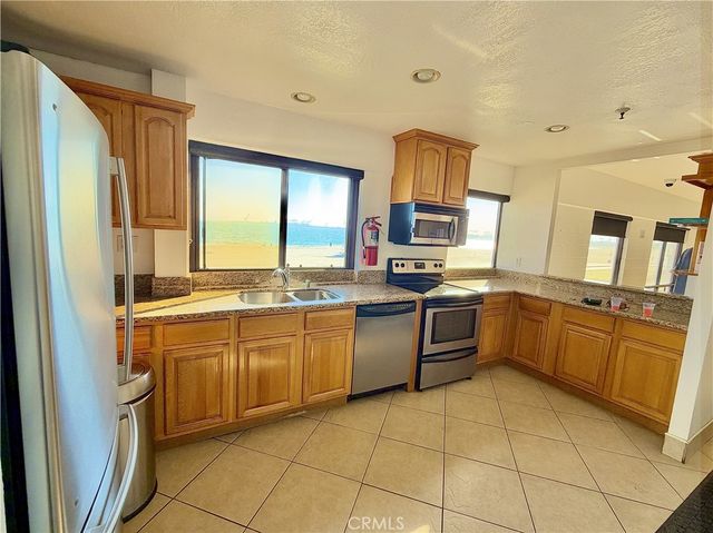 1750 E Ocean 404, Long Beach, CA 90802