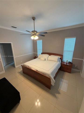 418 SW 19th Terrace, Cape Coral, FL 33991