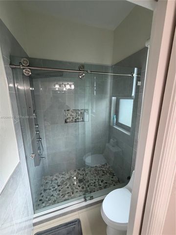418 SW 19th Terrace, Cape Coral, FL 33991