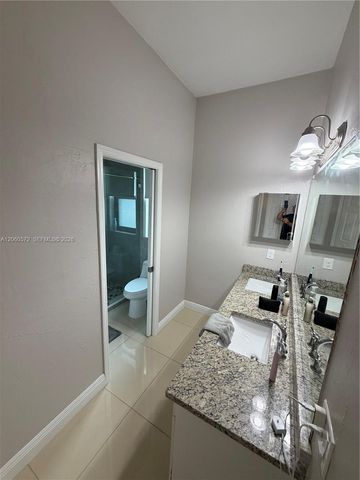 418 SW 19th Terrace, Cape Coral, FL 33991