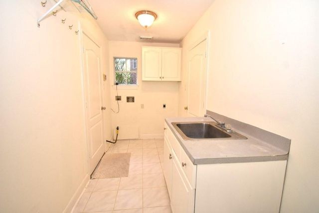 16 Treverstone Court, Sugar Land, TX 77479