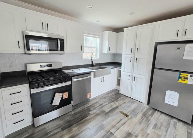 27 Martin Road, Deering, NH 03244