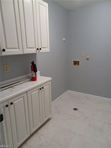 1332 Lake DR, Newport News, VA 23602