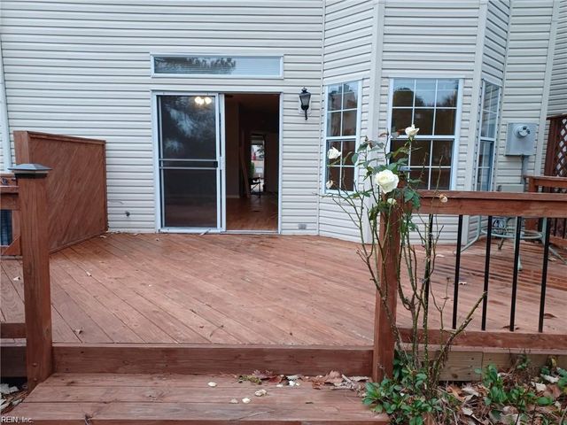 1332 Lake DR, Newport News, VA 23602