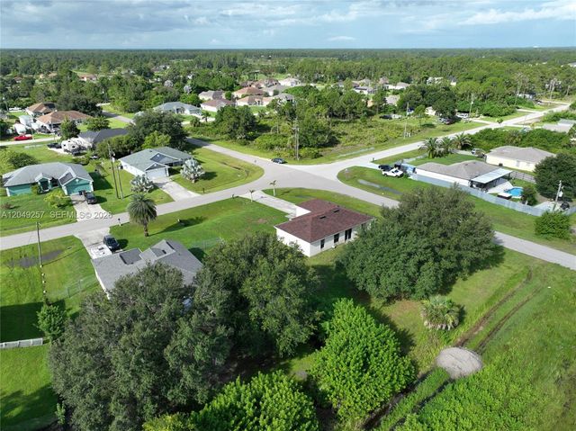 446 Windermere Drive, Lehigh Acres, FL 33972