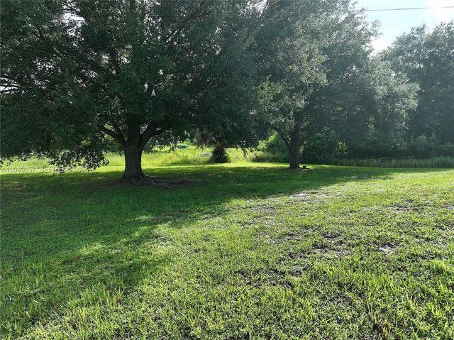 446 Windermere Drive, Lehigh Acres, FL 33972