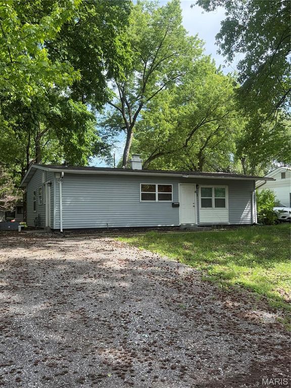 130 Saint Leo Drive, Cahokia, IL 62206