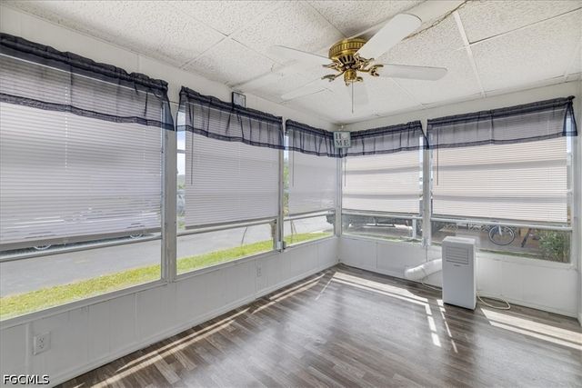 952 Days LN, North Fort Myers, FL 33917