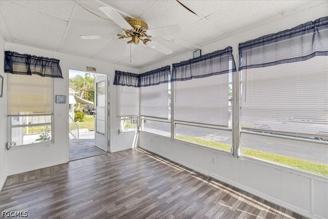 952 Days LN, North Fort Myers, FL 33917