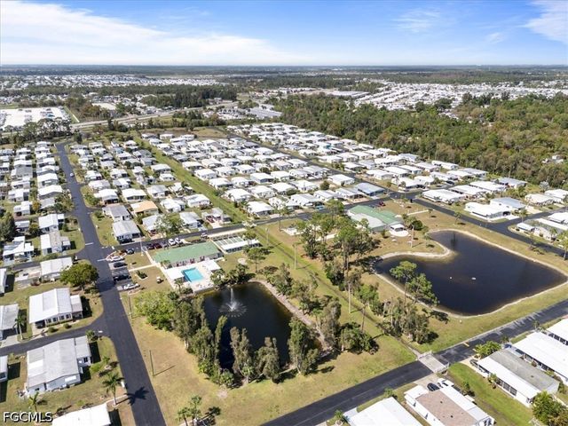 952 Days LN, North Fort Myers, FL 33917