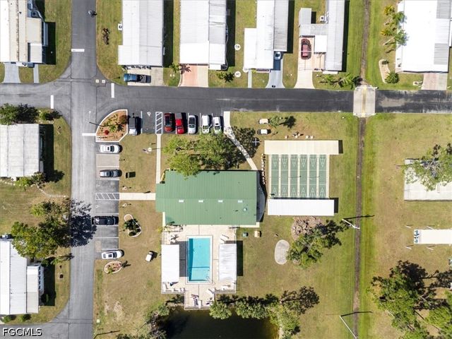 952 Days LN, North Fort Myers, FL 33917