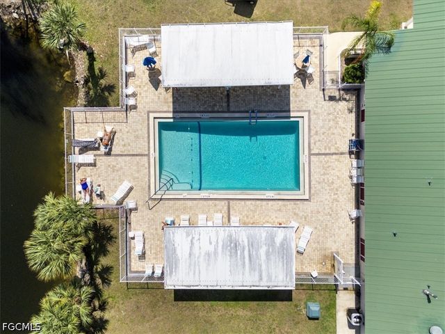 952 Days LN, North Fort Myers, FL 33917