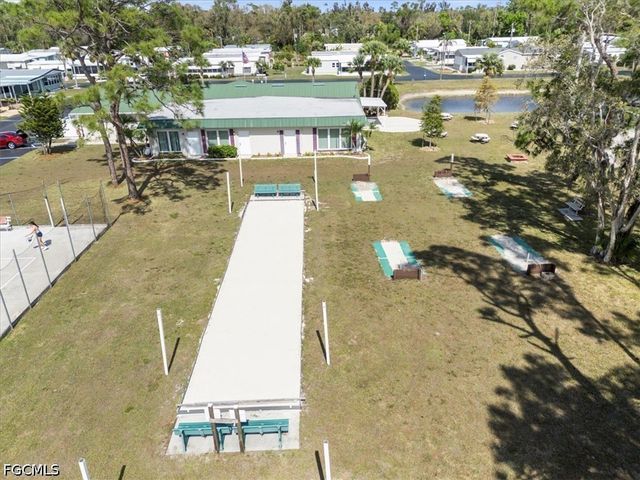952 Days LN, North Fort Myers, FL 33917