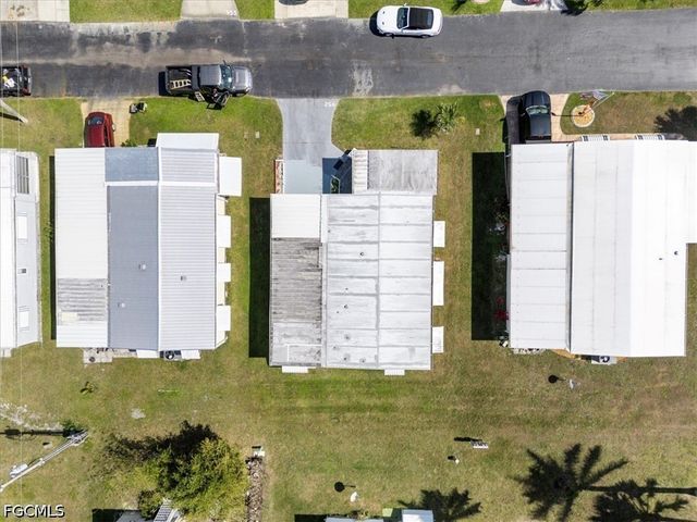 952 Days LN, North Fort Myers, FL 33917