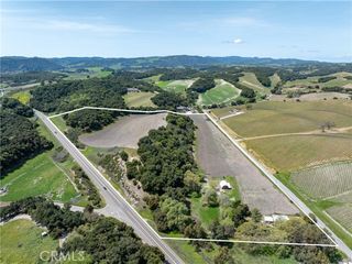 2925 Oakdale Road, Paso Robles, CA 93446