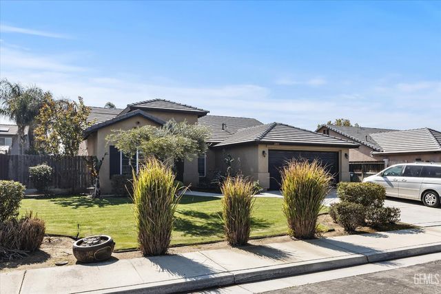 10901 Gustavo Court, Bakersfield, CA 93312