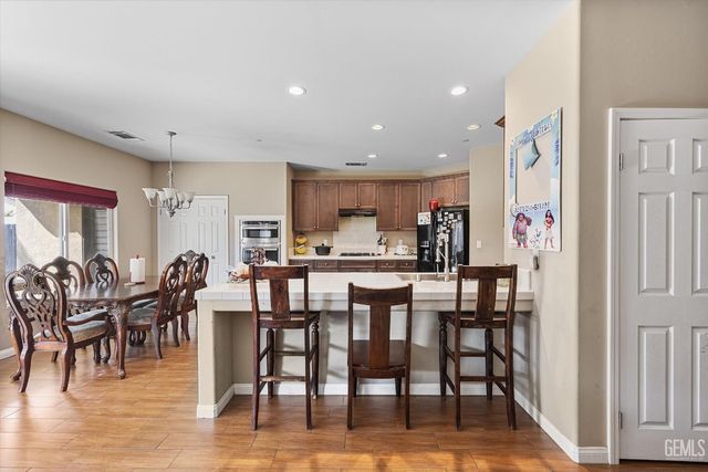 10901 Gustavo Court, Bakersfield, CA 93312