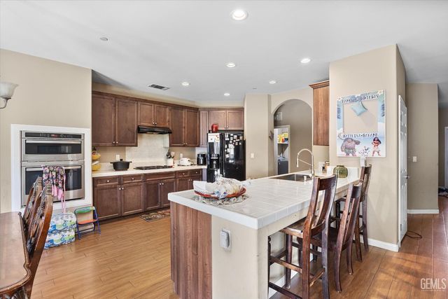 10901 Gustavo Court, Bakersfield, CA 93312