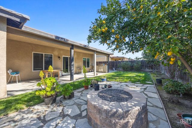 10901 Gustavo Court, Bakersfield, CA 93312