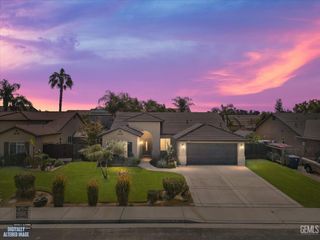 10901 Gustavo Court, Bakersfield, CA 93312