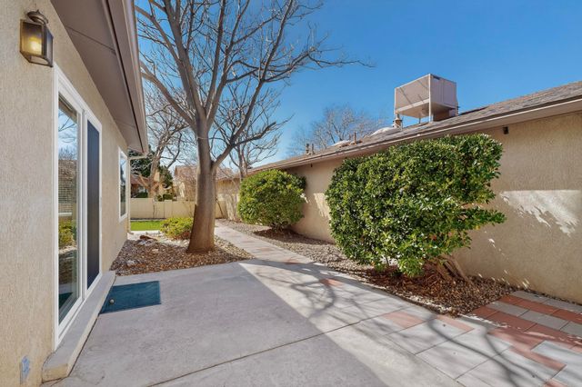 10609 Griffith Park Drive NE, Albuquerque, NM 87123