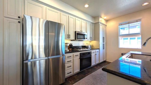 177 Via Montisi, Santee, CA 92071