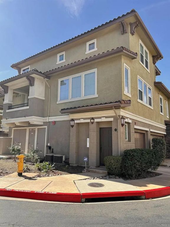 177 Via Montisi, Santee, CA 92071