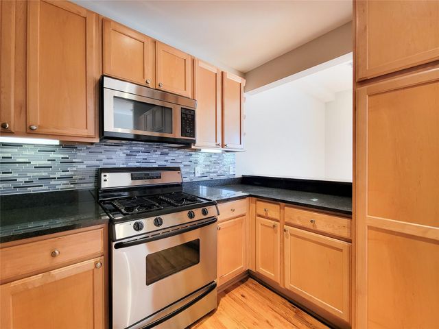 2520 Robinhood 800, Houston, TX 77005