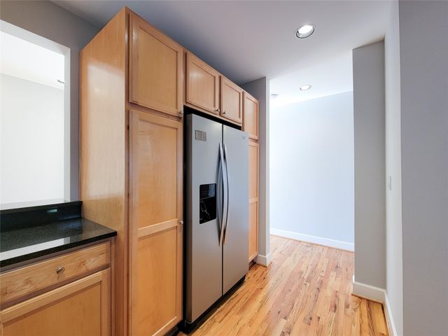 2520 Robinhood 800, Houston, TX 77005