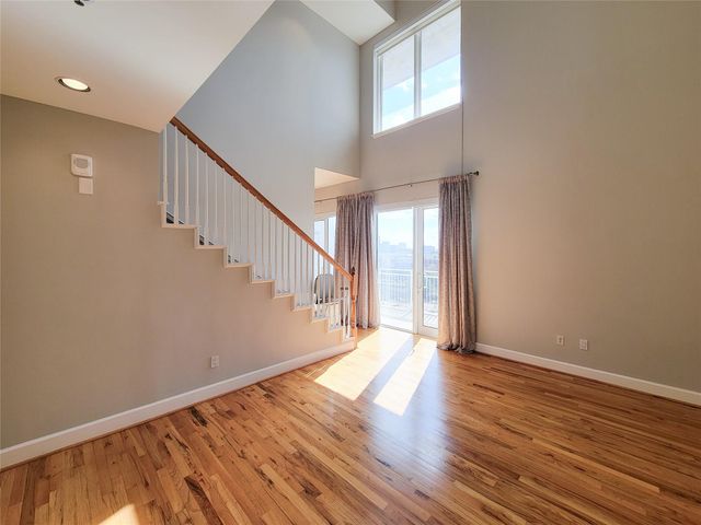 2520 Robinhood 800, Houston, TX 77005