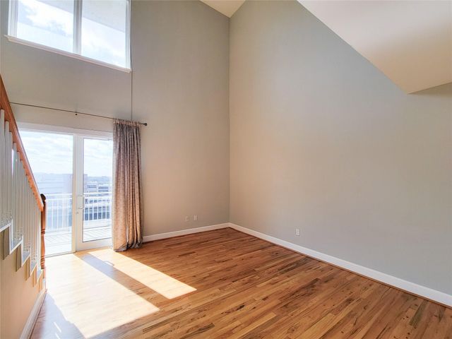 2520 Robinhood 800, Houston, TX 77005