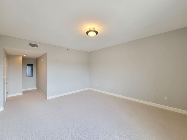 2520 Robinhood 800, Houston, TX 77005