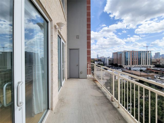 2520 Robinhood 800, Houston, TX 77005