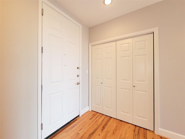 2520 Robinhood 800, Houston, TX 77005