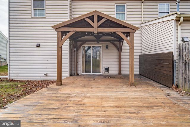 1640 BLUE JAY DR, Dover, PA 17315