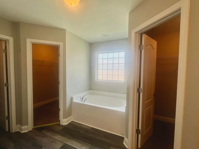 3020 Crown Creek Circle, Crestview, FL 32539