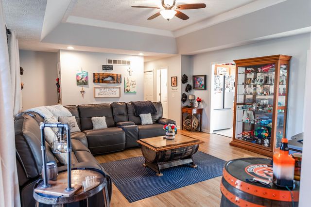 1319 Bonnie Blue Loop, Lawrenceburg, KY 40342