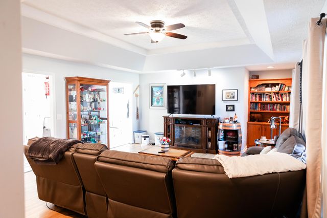 1319 Bonnie Blue Loop, Lawrenceburg, KY 40342