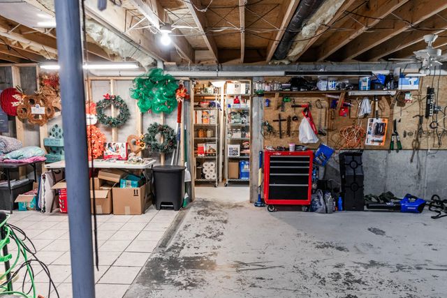 1319 Bonnie Blue Loop, Lawrenceburg, KY 40342