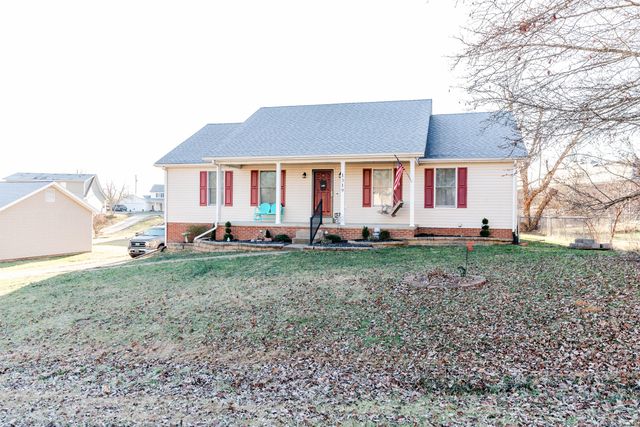 1319 Bonnie Blue Loop, Lawrenceburg, KY 40342