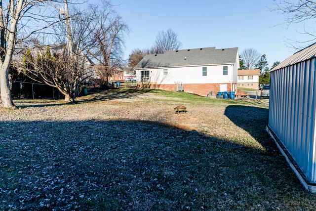 1319 Bonnie Blue Loop, Lawrenceburg, KY 40342