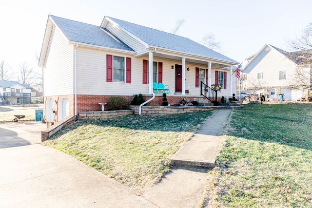 1319 Bonnie Blue Loop, Lawrenceburg, KY 40342