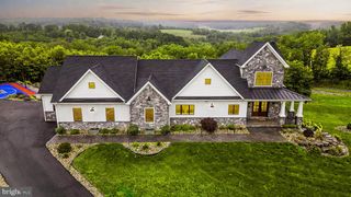 176 FENSTERMACHER RD, Kutztown, PA 19530